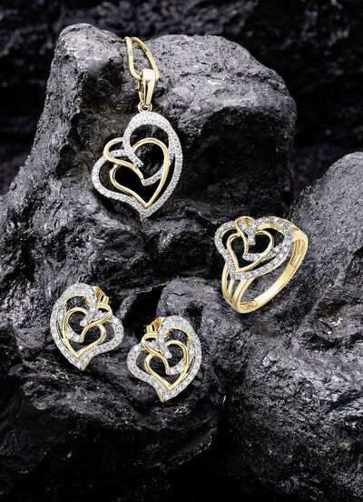 Hartvormige hanger met 45 diamanten 