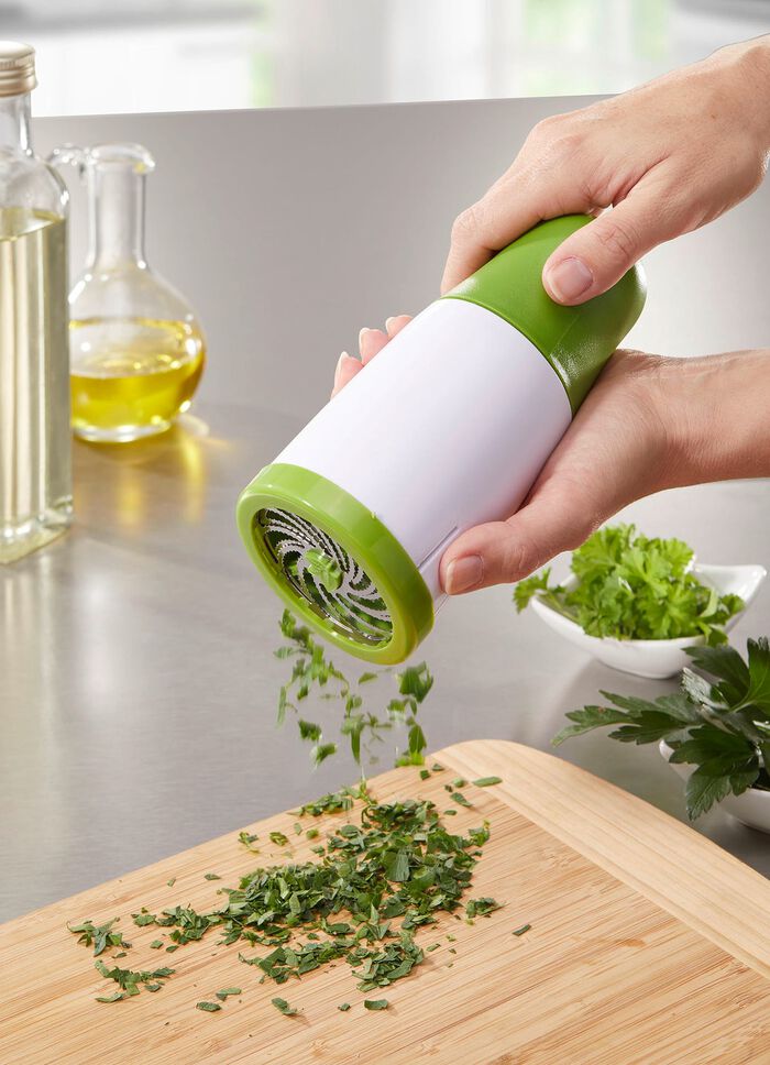 Vers gehakte kruiden in een handomdraai 