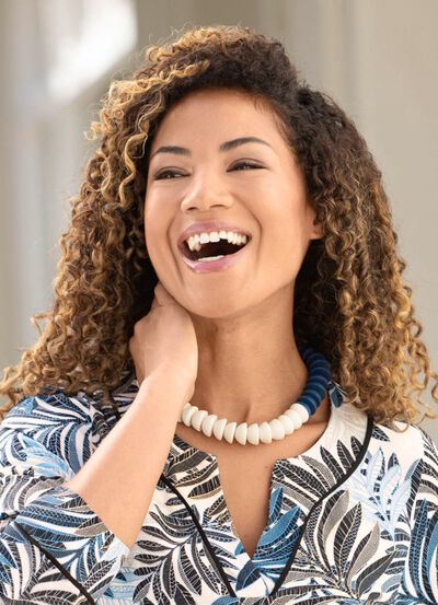 Ketting van houten halve parels 