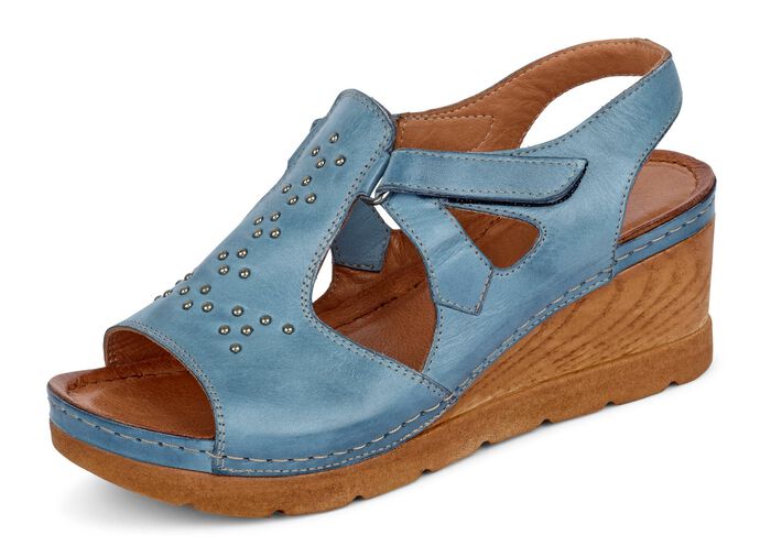 Sandalen met klinknagels 
