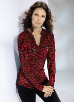 Shirt met V-split in 4 kleuren ROOD-ZWART