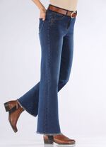 Jeans met trendy franjes aan de zoom 