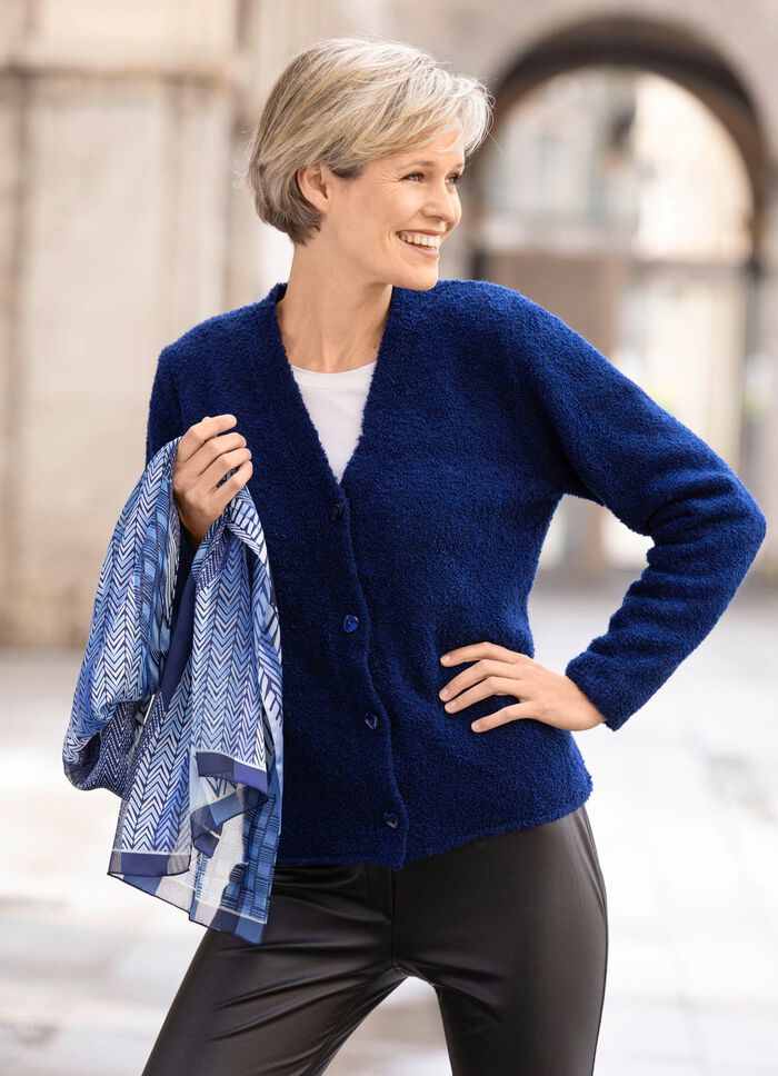 Cardigan in fluffy boucl&eacute; kwaliteit 