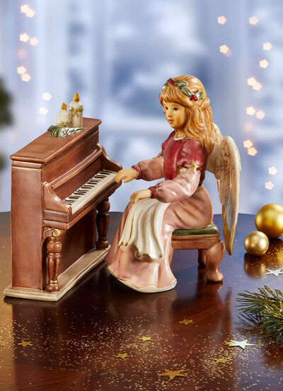 Beschermengel Gloria gemaakt van fijn steengoed 