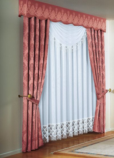 Vitrage met Plauener kant 