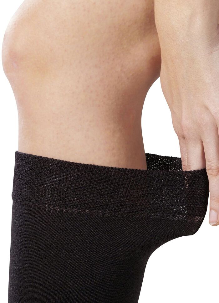 Twee stuks comfortabele kniekousen of sokken 