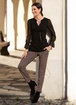 Shirt met bijzondere halslijnverwerking in 2 kleuren 