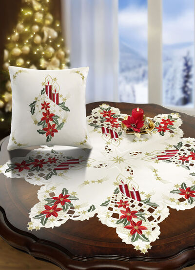 Kerstachtige tafel- en kamerdecoratie 