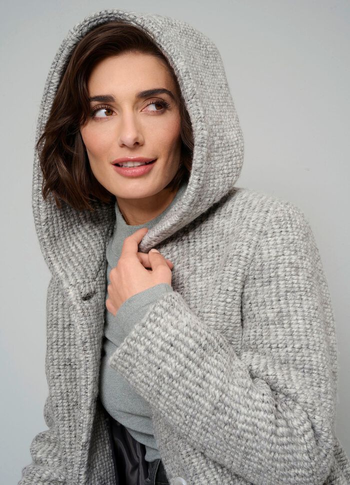 Lange jas met vaste capuchon 