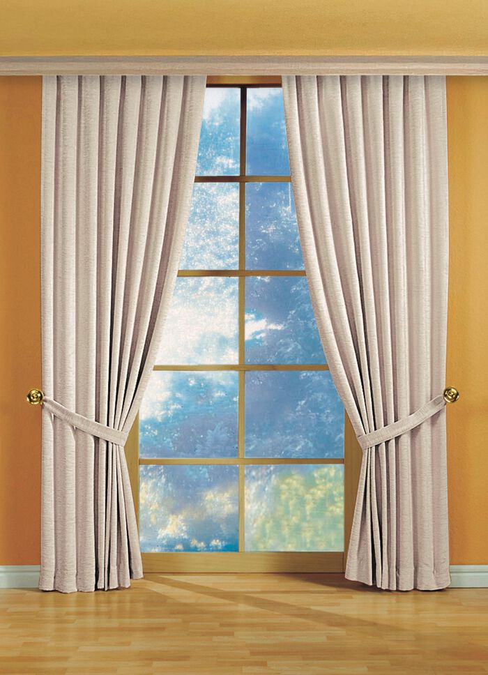 Raamdecoratie gemaakt van zware thermische chenille kwaliteit CR&Egrave;ME