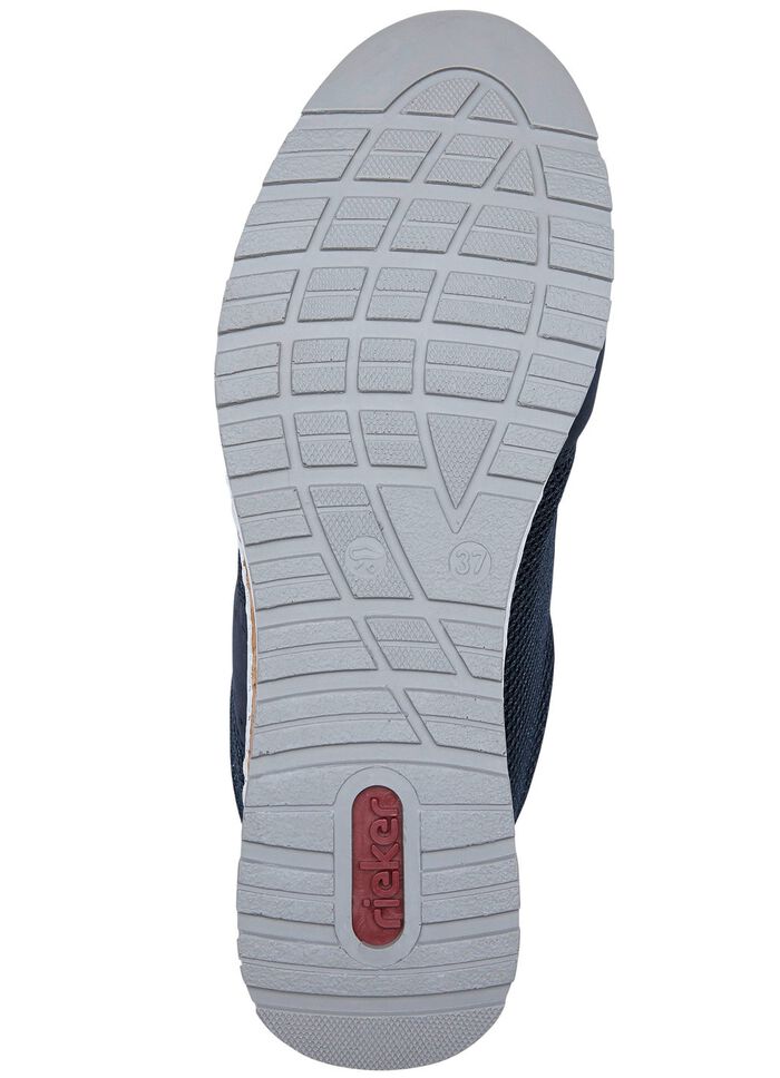 Rieker pantoffels gemaakt van zacht nubuck en textielmateriaal 