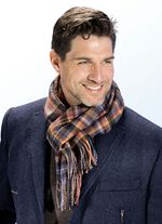 Aantrekkelijke geruite sjaal 