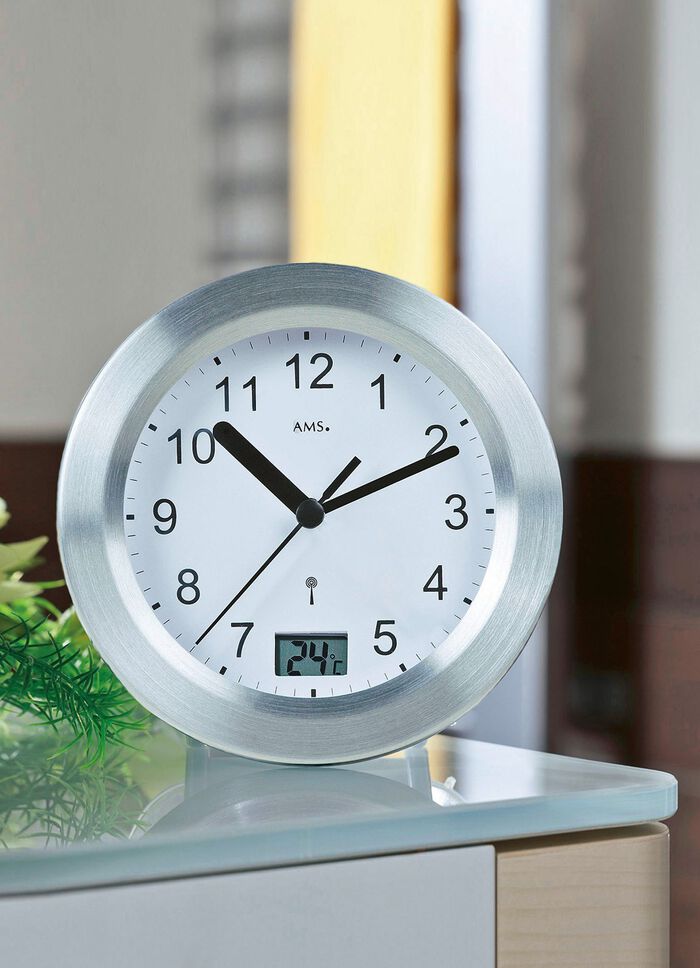 Badkamerklok met digitaal temperatuurdisplay 