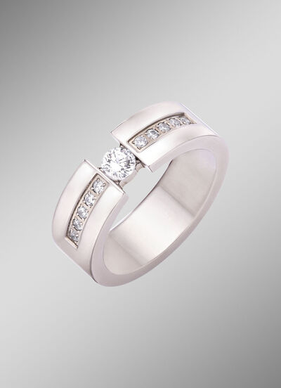 Elegante damesring met synthetische zirkonia 