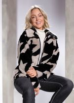 Kort jasje met een opvallende kraagoplossing 