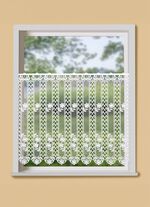 Kort gordijn in macram&eacute; kwaliteit WIT