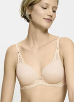 Triumph Aura Spotlight beugelbeha met elastische kant CRÈME