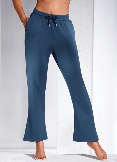 Broek met licht uitlopende pijpen 