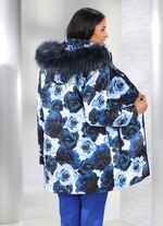 Jas met decoratief rozendessin 