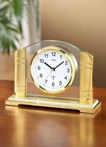 Tafelklok met achterwand van mineraalglas 