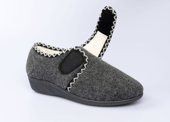 Gezellige pantoffels met zachte voering GRIJS