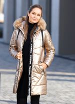 Korte jas in een trendy metallic look 