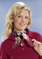 Nicki handdoek met fantasiebloemmotief 