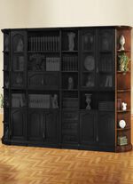 Gedeeltelijk massieve meubelserie met echt houtfineer 