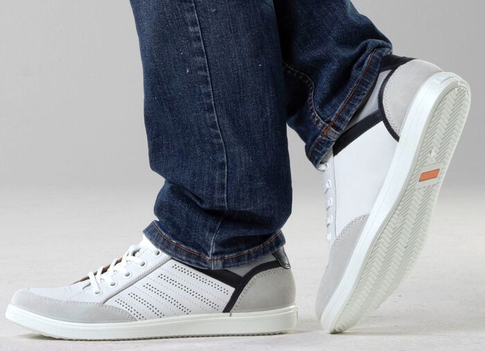 GINO Galante sneakers met contrasterende bies en decoratieve perforatie WIT