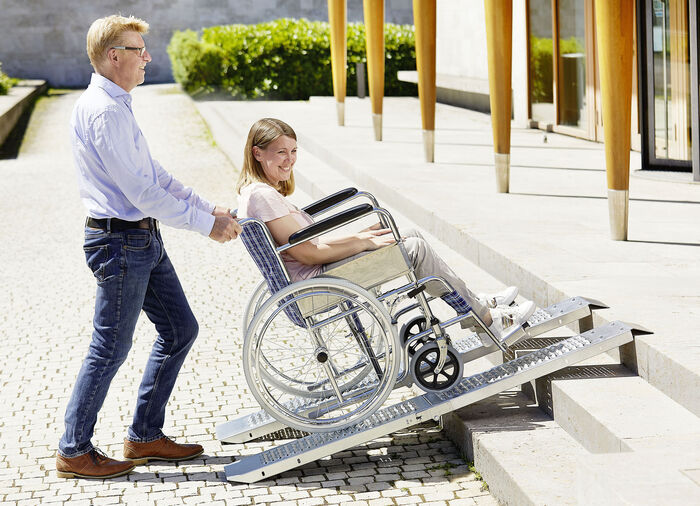 Mobiele toegangshelling 