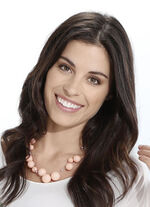 Mooie ketting met perzikkleurige bolletjes 