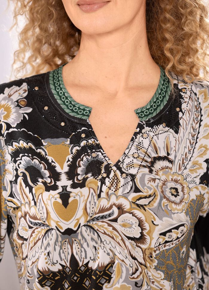 Shirt met contrasterende bies bij de halslijn 