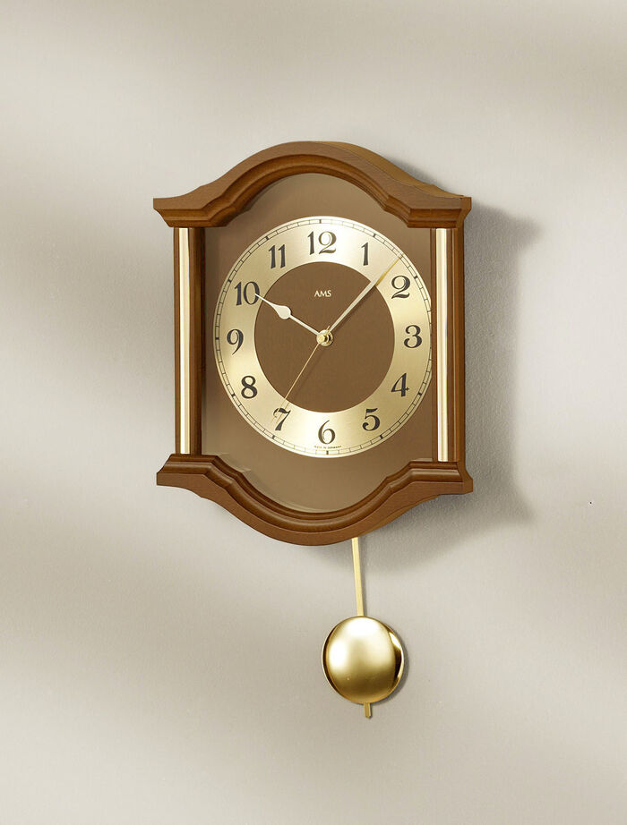 Wandklok van hout EIKEN