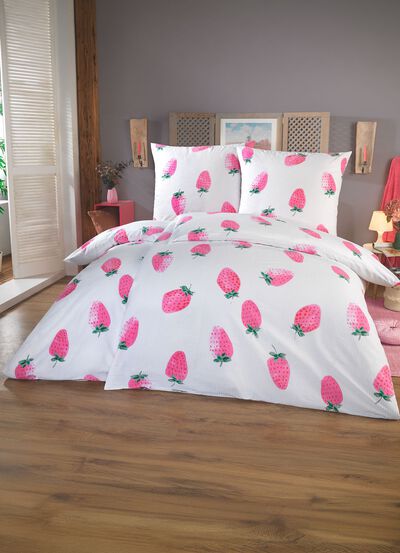 Beddengoedset met schattig aardbeienmotief 