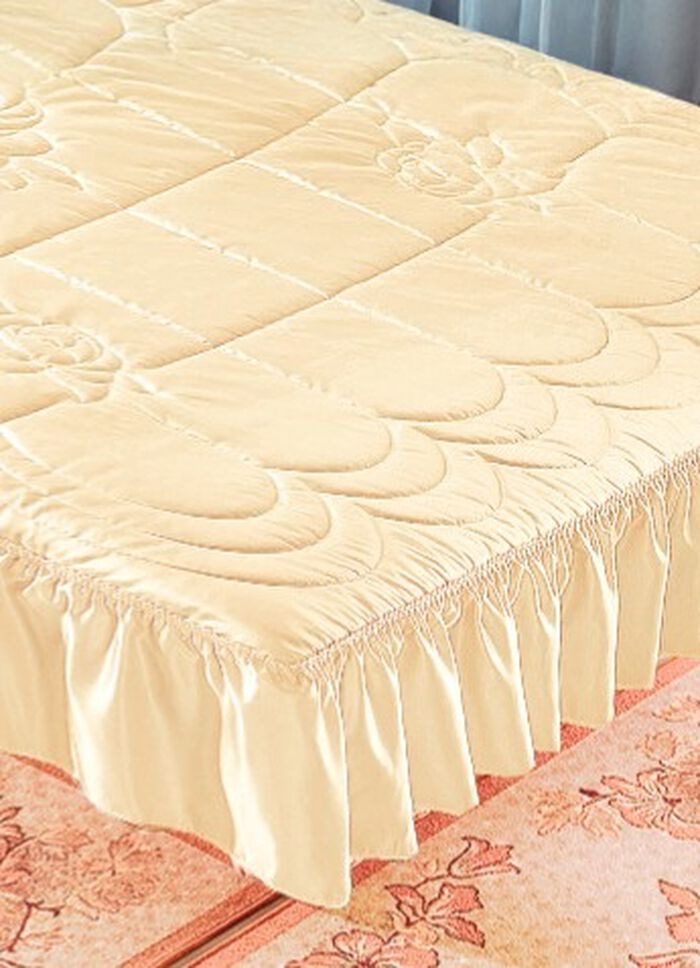 Sprei met volantafwerking 