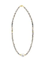 Ketting met parelglans en edelsteenglans 