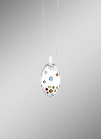 Elegantie in perfectie: hangers met echte edelstenen 