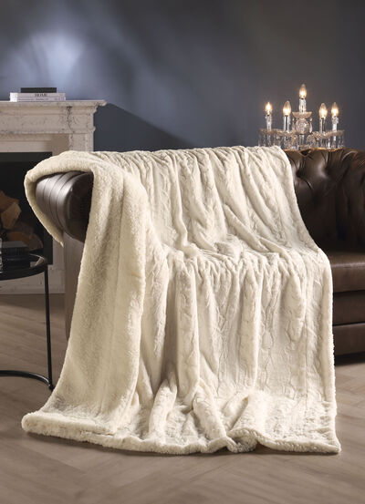 Gezellig dekentje van imitatiebont 