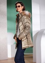 Jasje met figuurflatterende verticale stiksels aan de zijkanten 