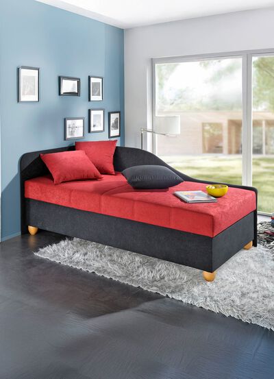 Comfortabel studioligbed op massief houten poten 