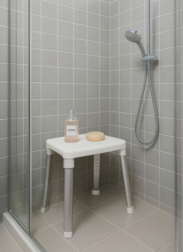 Douche- en badkruk met extra grote zitting 