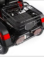 Driewielig elektrisch voertuig in de stijl van een compacte scooter 