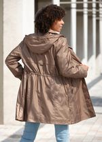 Functionele korte mantel met afneembare capuchon 