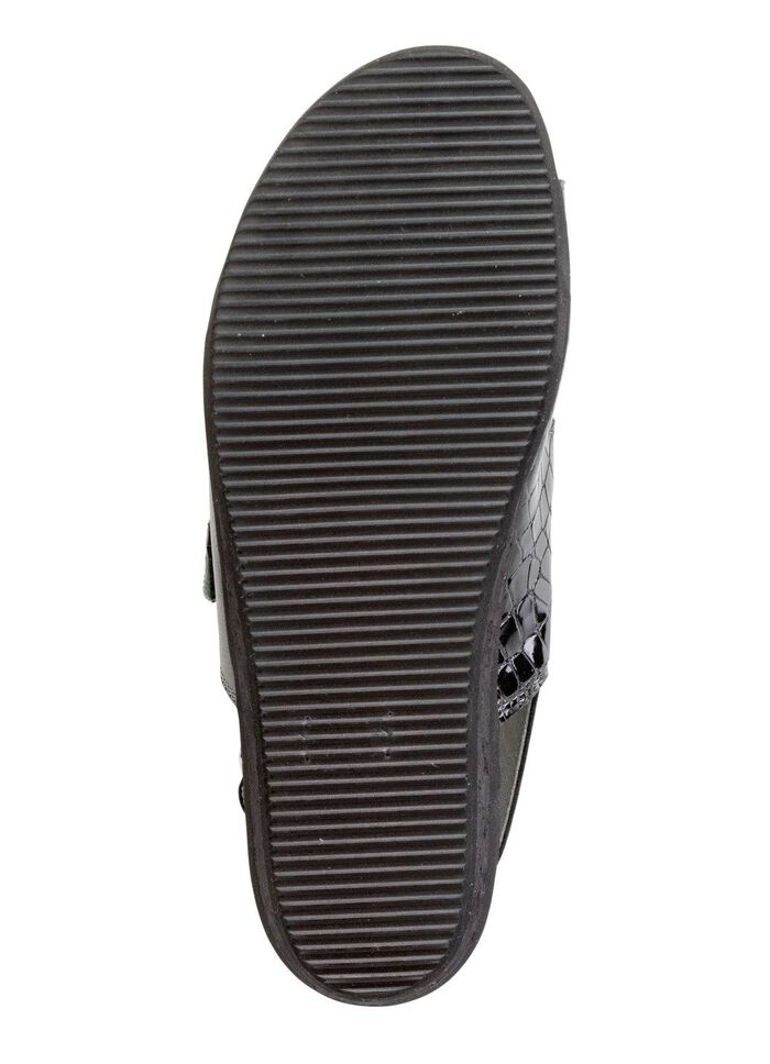 ELENA EDEN sandaal gemaakt van nappaleer en lakleer met krokodillenreli&euml;f ZWART