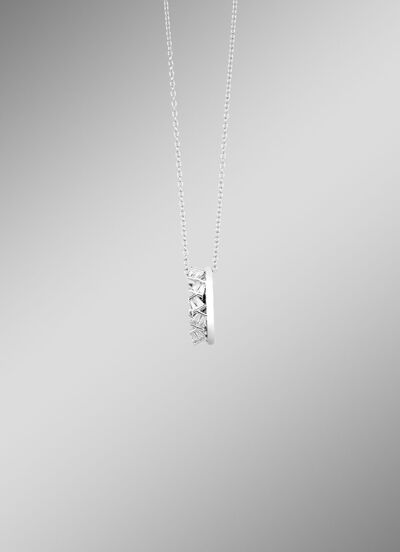 Moderne hanger met synthetische zirkonia en ankerketting 