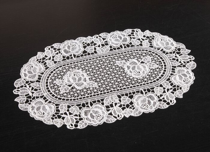 Tafeldecoratie van kant WEISS