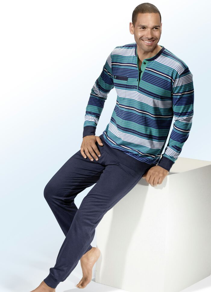 Pastunette pyjama met knoopsluiting en boorden 