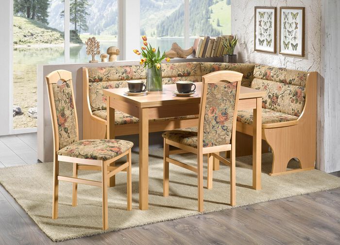 Eetkamermeubelen van massief beukenhout 