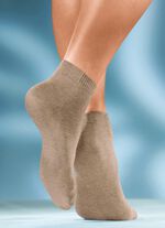 Set van zes sokken in verschillende kleuren 