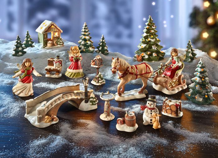 Wintertafereel: Grote hemelse boodschappers in het winterbos KLEURRIJK